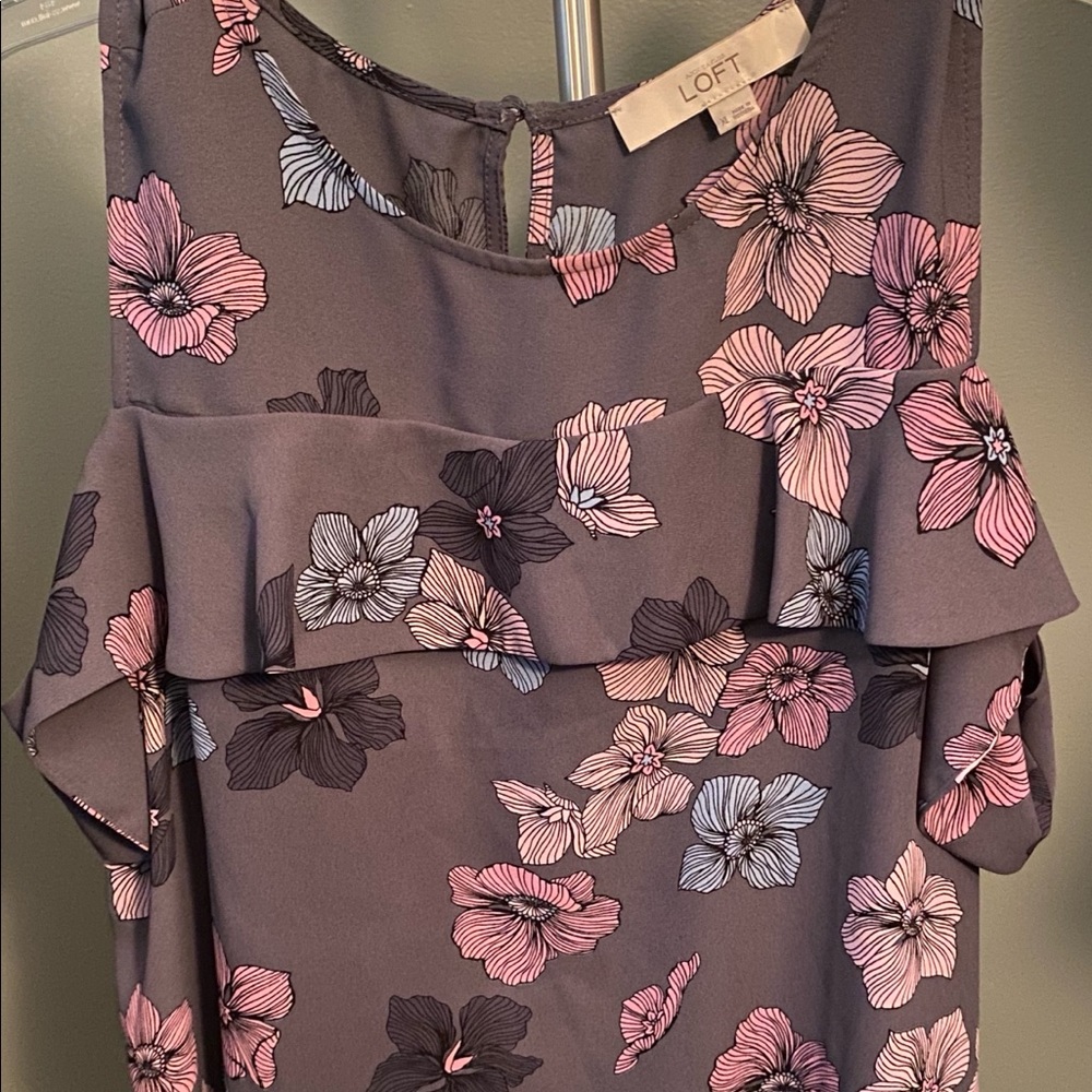 AT LOFT Split Sleeve/Sleeveless floral top